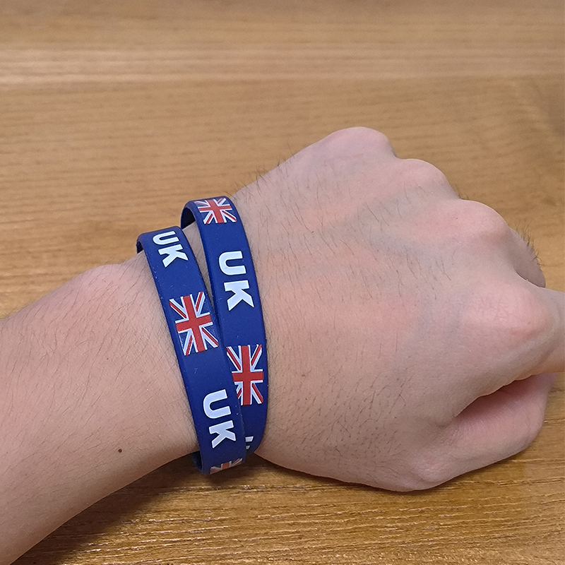 Pulsera de silicona con bander - Men'S Fashion Uk reseña y precio